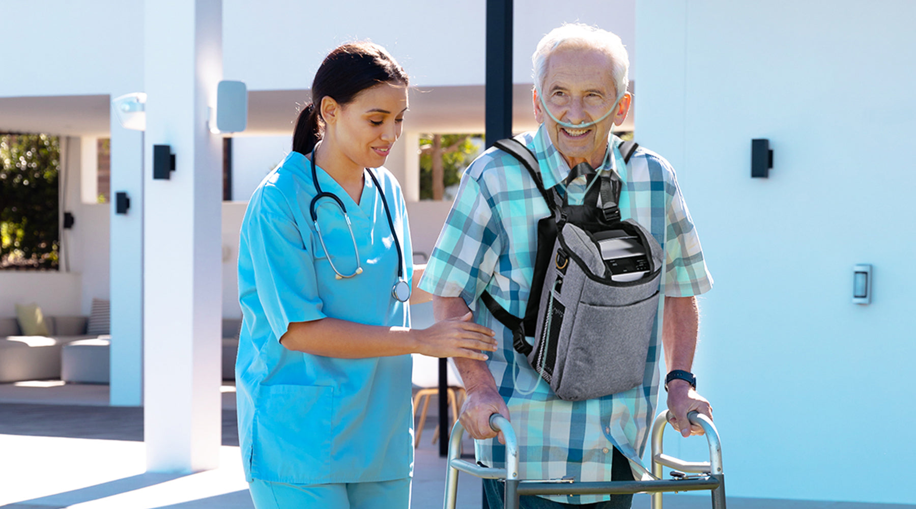 Which is better, an oxygen tank or an oxygen concentrator?